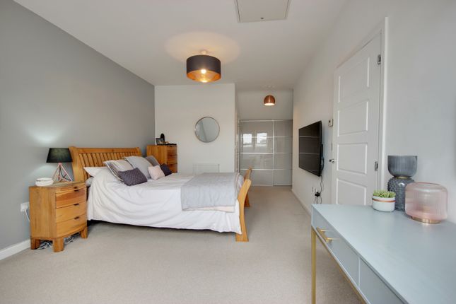 26, Dunnock Drive, Beverley photo 4
