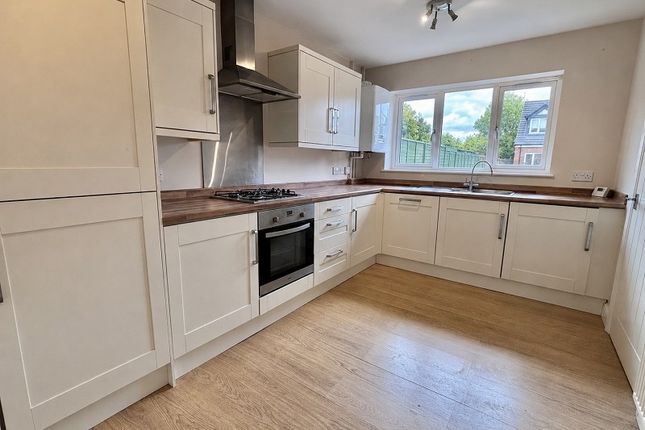 8b, Chester Close, Leicester photo 2