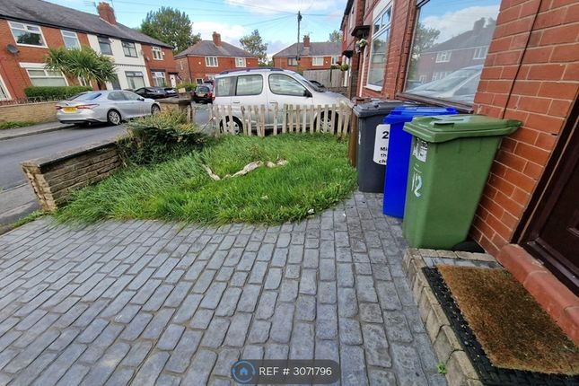 Albion Drive, Droylsden, Manchester photo 4
