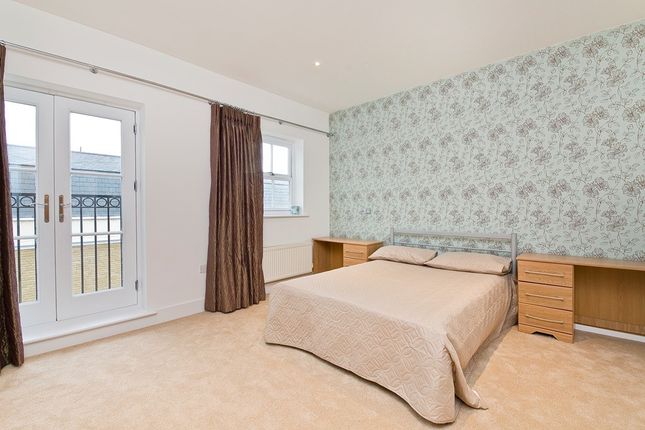 14, Busby Place, Kentish Town photo 3