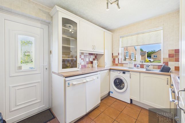 23 Prince William Close, Coventry photo 3