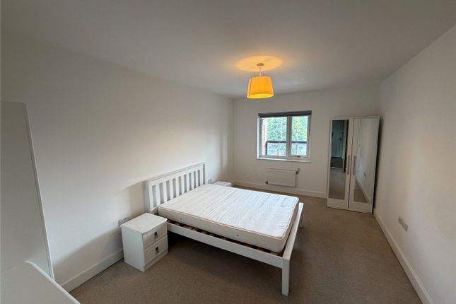 Flat 17, Amber Court, 252, Bowes Road, London photo 3