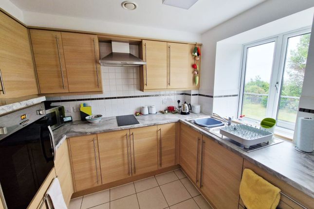 Roswell Court, 8,26, Douglas Avenue, Exmouth photo 4