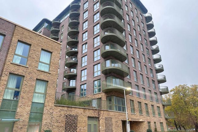 3-bed flat on Flat 108 Cairncross House,, 17 Townsend Road, London, £385,000