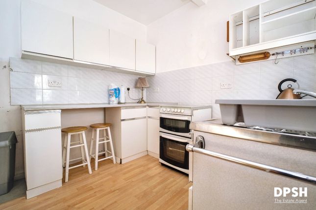 1 Hillcrest, Leeds photo 5