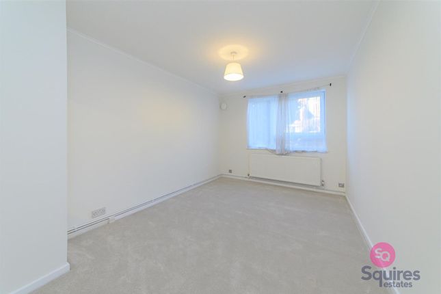 Flat 1, Avon Court Holden Road, London photo 2