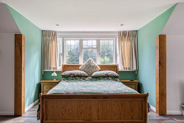 Sandgate, Bell Meadow, Godstone photo 4