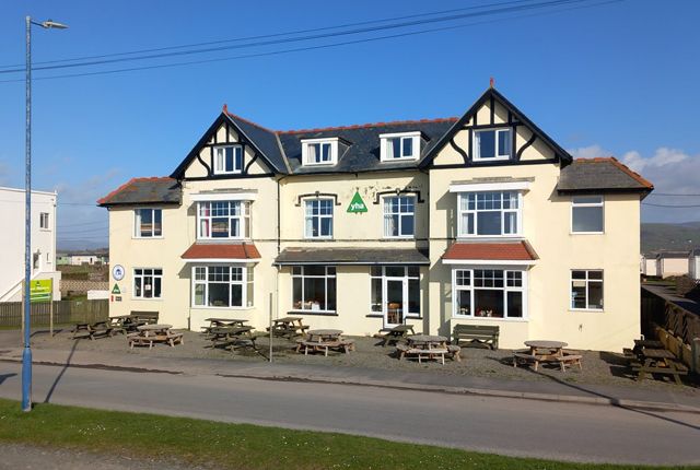Hotel/guest house for sale in Borth