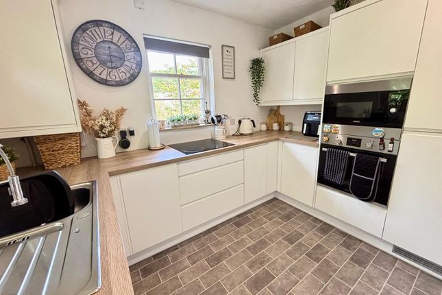 18, Townside Place, Camberley photo 2