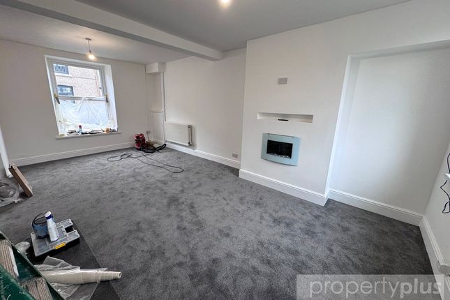 82, High Street, Rhondda Cynon Taff photo 4