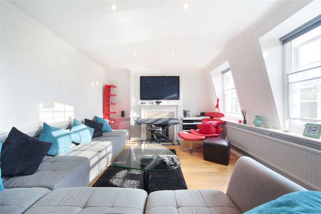 Flat for sale in Clapham Common Northside, Clapham Common, London