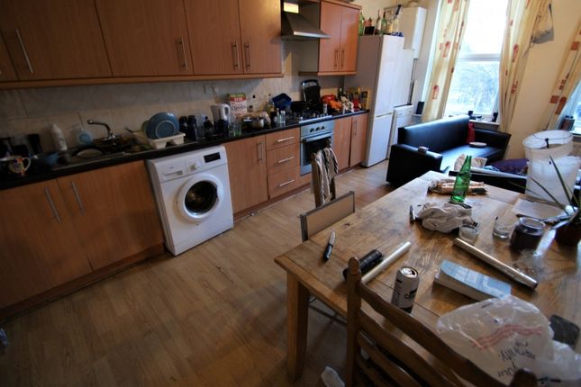 Terraced house to rent in Leicester Grove, Woodhouse, Leeds