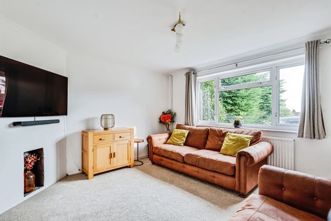 33, Bonnersfield, Aylesbury photo 3
