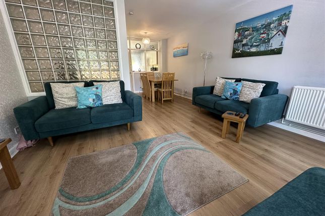 4, Vicarage Close, Brixham photo 2
