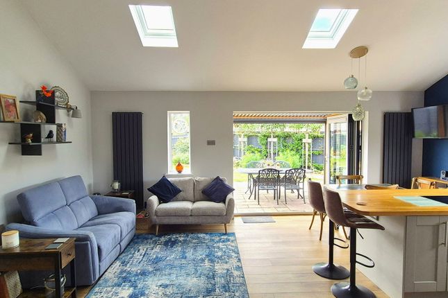 26, Cedar Avenue, Hitchin photo 4