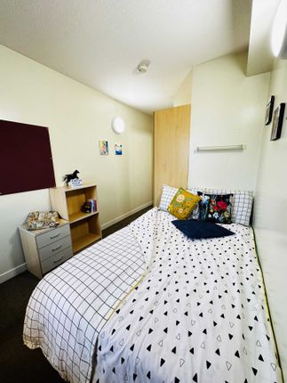 Great Horton Road, Horton House, Bradford photo 2