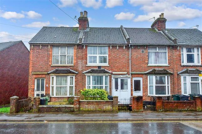Thumbnail Terraced house for sale in Kingsnorth Road, Ashford, Kent