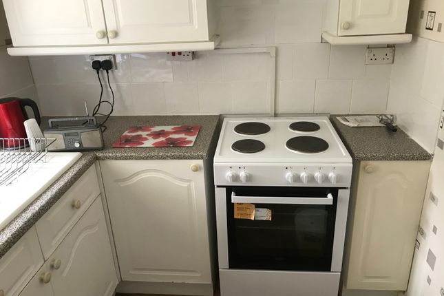 2, Croft Close, Birmingham photo 4