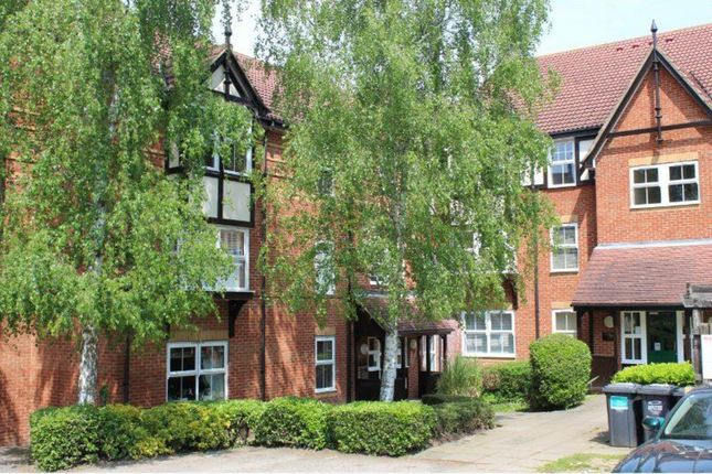 Thumbnail Flat to rent in Osbourne Road, Dartford