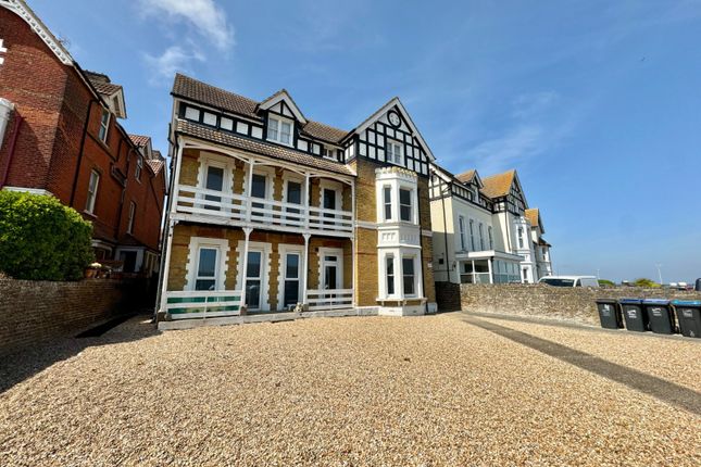 Thumbnail Flat to rent in Sea Road, Westgate-On-Sea, Kent