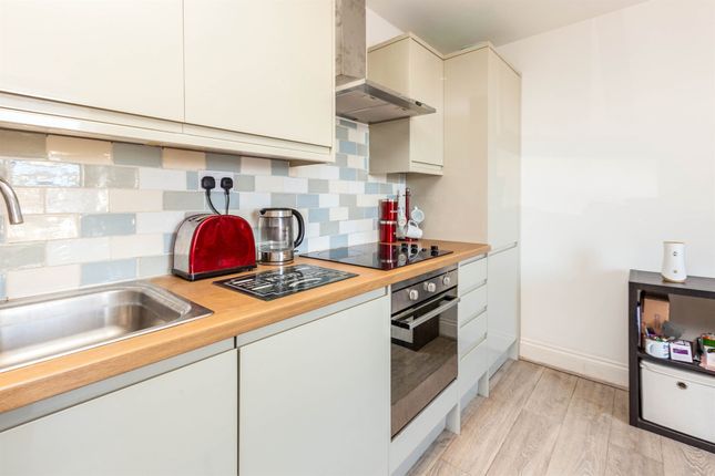 Flat 8, The Peninsula, 42, Buckingham Street, Aylesbury photo 3