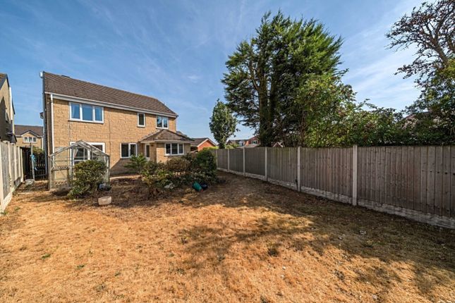 1, Stoneleigh Close, Sheffield photo 3