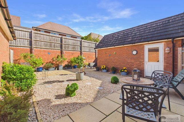 4 Kingfisher Way, Newton Abbot photo 2