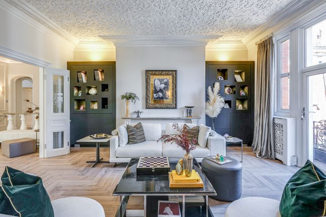 8-bed house on Wellington Court 116 Knightsbridge, Knightsbridge, £45,717/mo