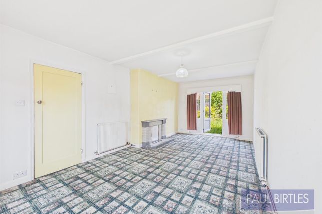 35, Newcroft Crescent, Trafford photo 2