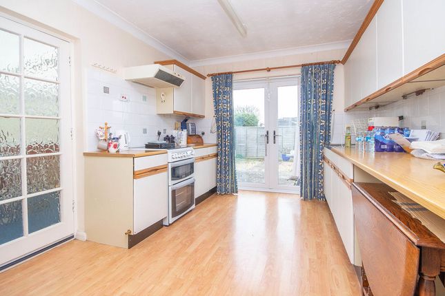 53, Sunset Road, Southampton photo 4