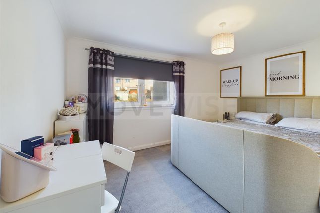 Flat for sale in Fisher Crescent, Hardgate, Clydebank