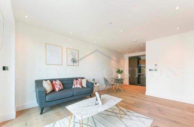 Flat to rent in Keybridge Capital, Nine Elms, London
