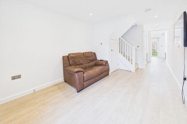 20a, Codicote Row, Hemel Hempstead photo 2