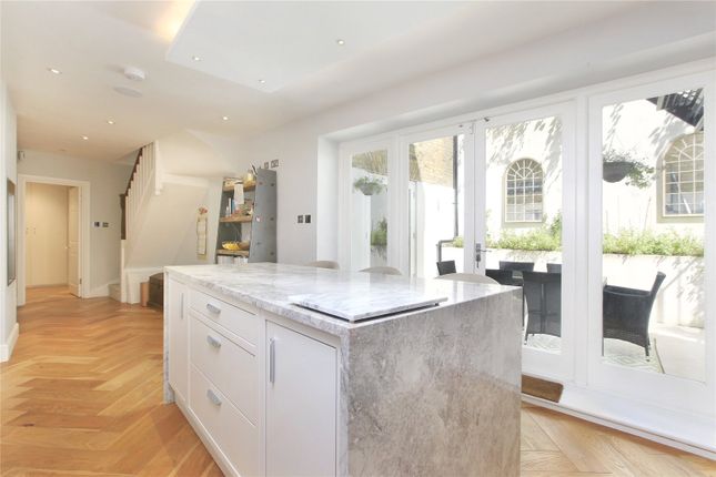 End terrace house for sale in Crescent Grove, Clapham, London