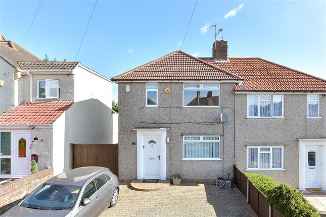 2-bed house on Wolsey Crescent New Addington, Croydon, £385,000