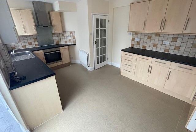 Thumbnail Property to rent in Charlton Road, Edmonton