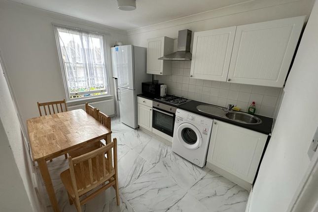 Flat to rent in Frith Road, London