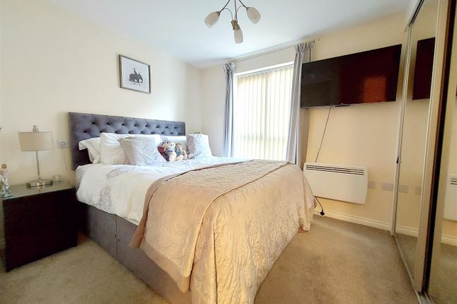 Flat for sale in Larch Way, Stourport-On-Severn