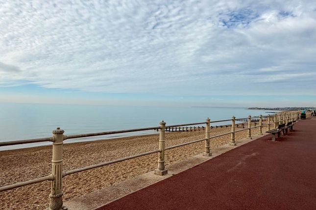 21, Grosvenor Crescent, St Leonards-on-Sea photo 3
