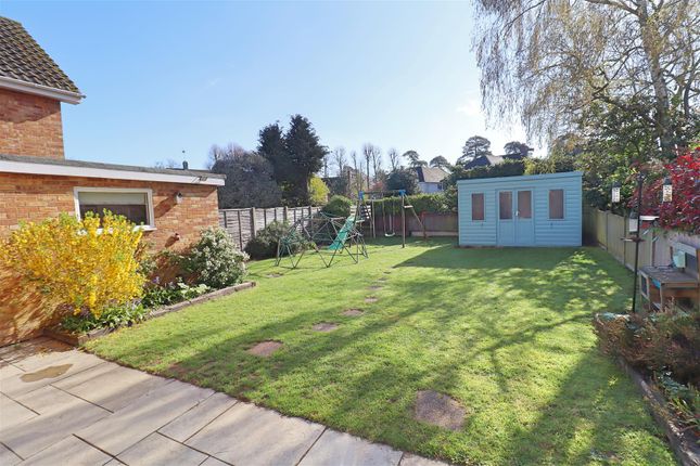 4, Oaklands Close, Braintree photo 4