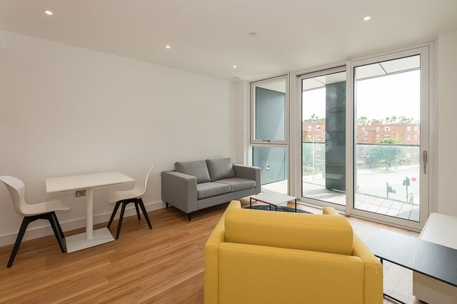 Gladwin Tower, 50 Wandsworth Road, London photo 3
