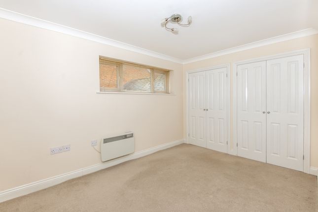 Apartment 3 The Old Bank, 33, Horsefair, Banbury photo 4