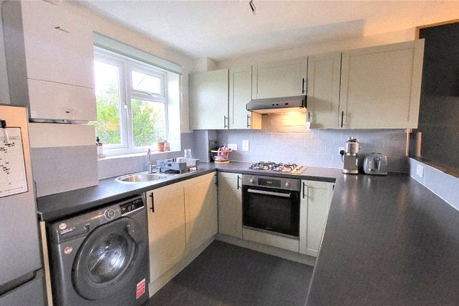 7, Jeanneau Close, Dorset photo 3