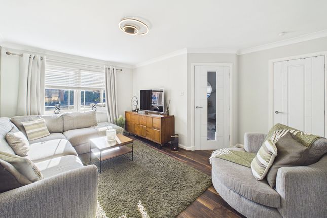 5 Scalloway Lane, Glasgow photo 3