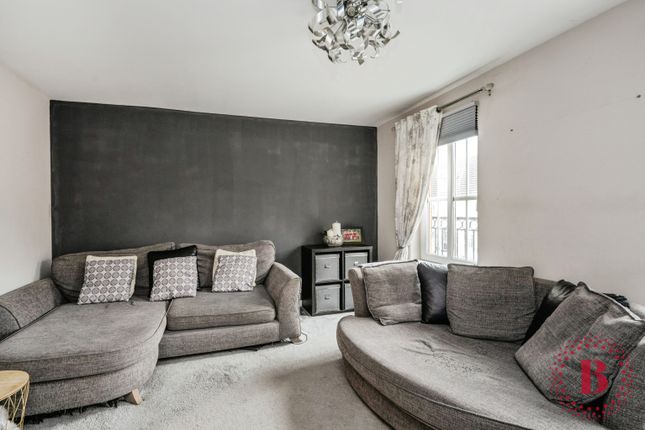 27, Bryntirion, Llanelli photo 3