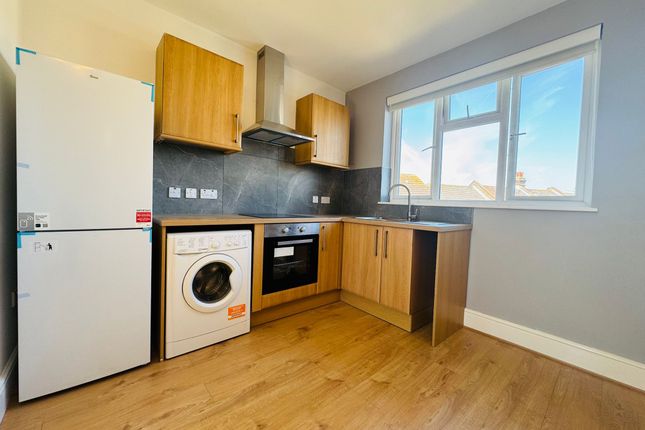 Cranbrook Road, Ilford photo 4