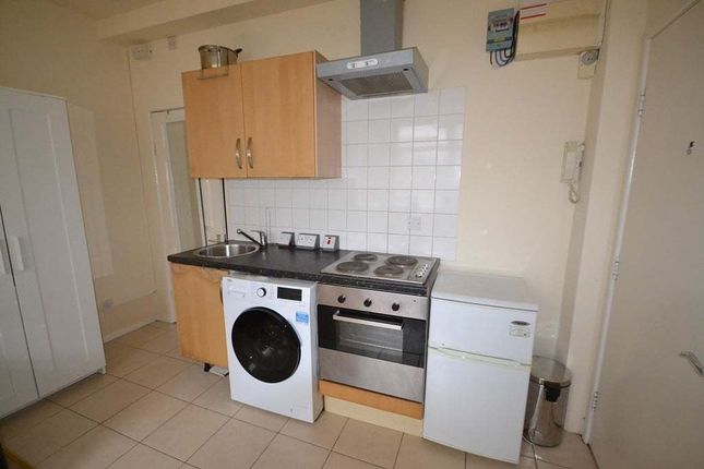 Studio to rent in Gulson Road, Coventry