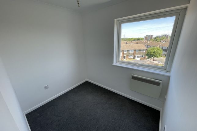 56, Dearne Walk, Bedford photo 5