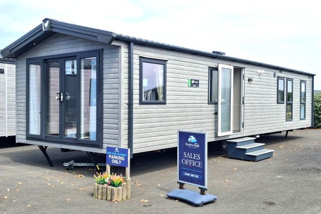 2-bed caravan on Showground, Bempton Lane, Flamborough, £59,500
