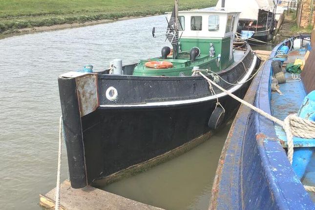 Houseboat for sale in Standard Quay, Faversham